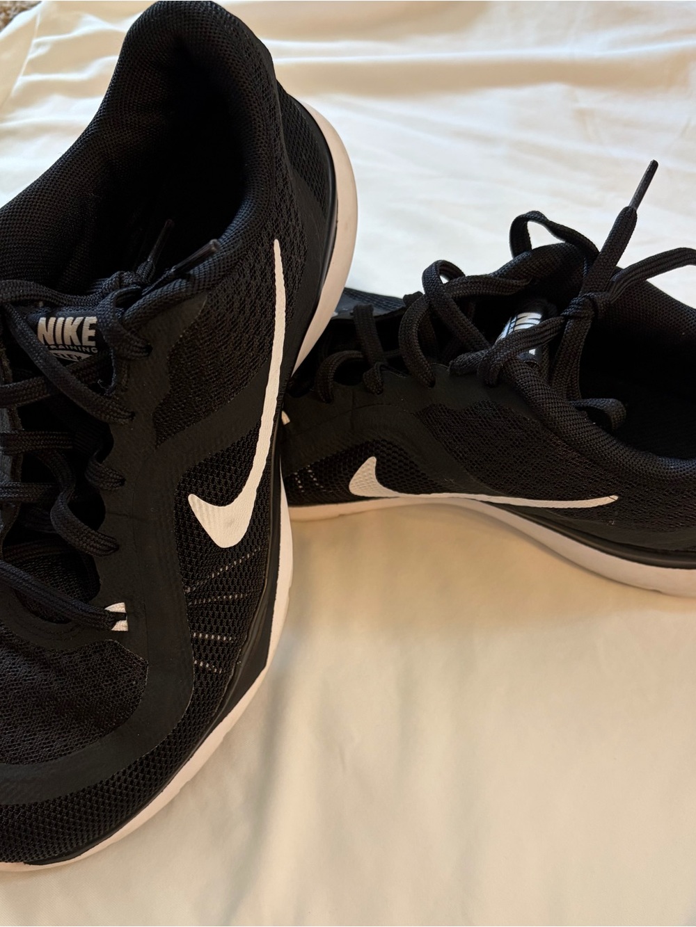 Nike Women Flex Training 6 Black & White Running Sneakers